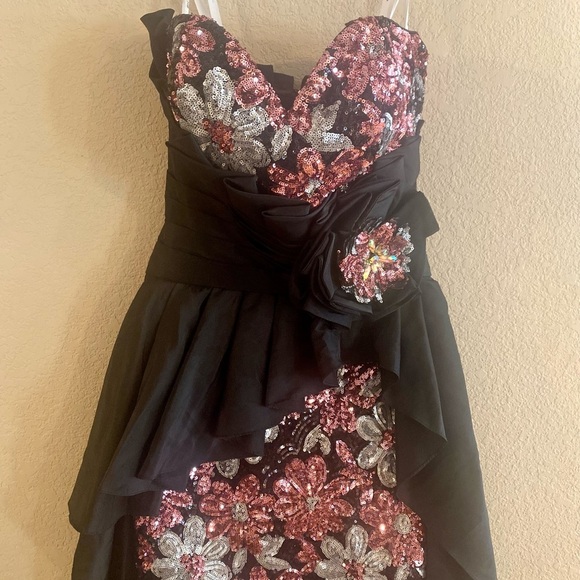 Prom Formal dress size 2 by Riva Designs - Picture 3 of 12